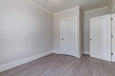 Renovated Suite - 1 Bedroom - Photo 5