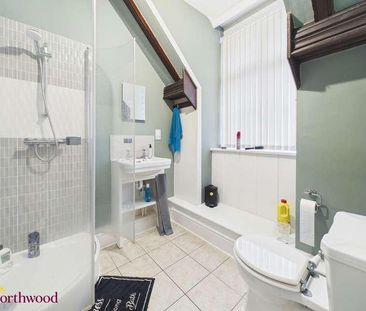 Horse Fair, Banbury, OX16 - Photo 5