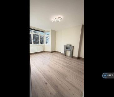 4 bedroom detached house to rent - Photo 5