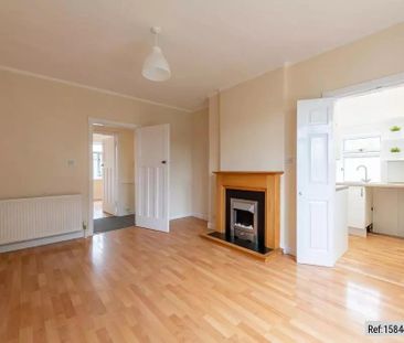 3 bedroom flat to rent - Photo 2