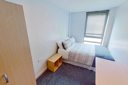 5 bedroom townhouse to rent - Photo 2