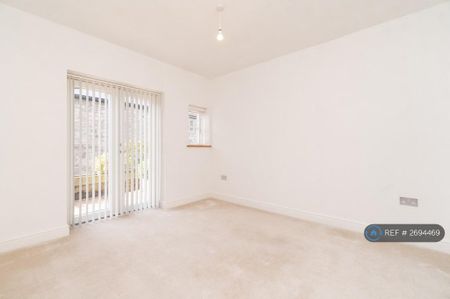 3 bedroom bungalow to rent - Photo 3