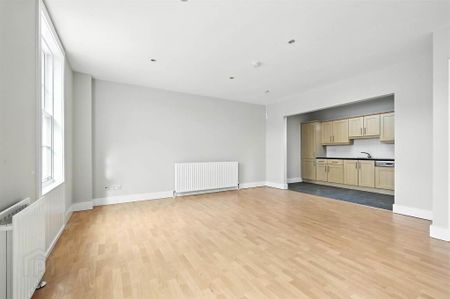 47 Lisburn Square, Lisburn, BT28 1TS - Photo 2
