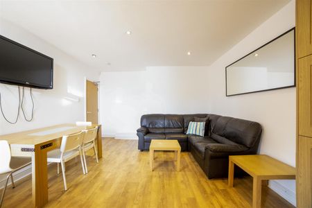 6 bed maisonette to rent in Grosvenor Road, Jesmond, NE2 - Photo 2