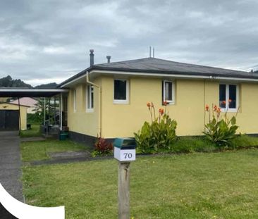 Spacious Family Home in a Quiet Setting - Photo 5