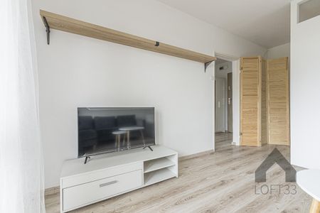 Piękna wyposażona kawalerka na Podłężu w Jaworznie do wynajęcia | Spacer 3D - Фото 4