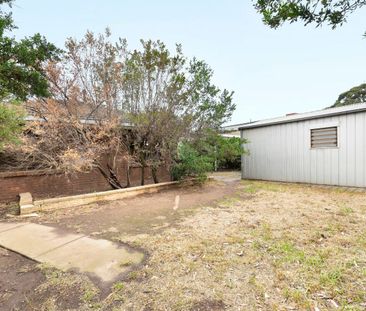 15 Coventry Drive, Werribee, Vic 3030 - Photo 6