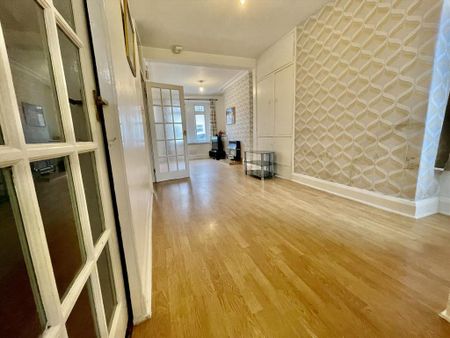 3 bedroom house to rent - Photo 3