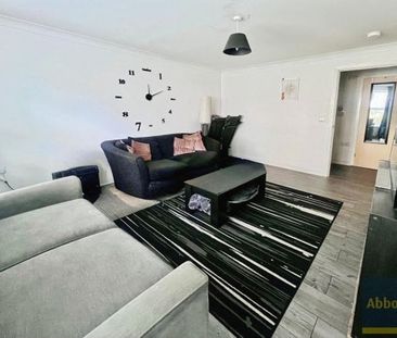 Bell Close, Laindon - Photo 2