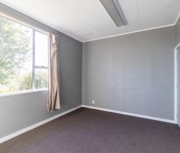 Tidy 2 Bedroom in Otautau! - Photo 5