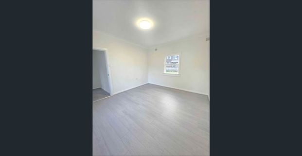 3 Bedroom House Newly renovated - Photo 1