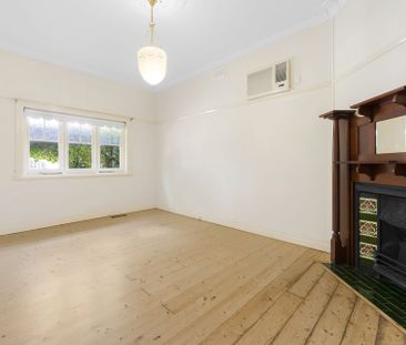 Beautiful Edwardian in the heart of West Footscray - Photo 6
