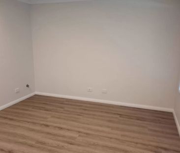 Won't Last Long - Photo 2