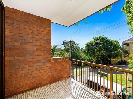 Spacious unit in Quiet street! - Photo 5