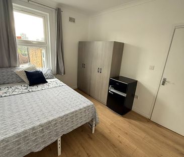 Room in a Shared House, Colegrave Road, E15 - Photo 5