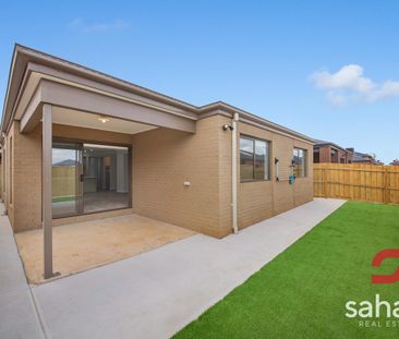 Modern Family Living in the Heart of Bonnie Brook - Photo 6