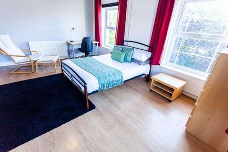 Oxford Street East, L7 - Photo 5