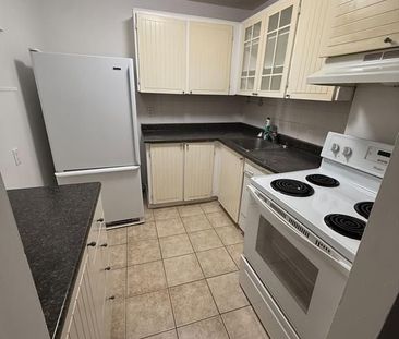 For Lease - 13 Banner Road Unit# L, South of Baseline to Knoxdale, ... - Photo 3