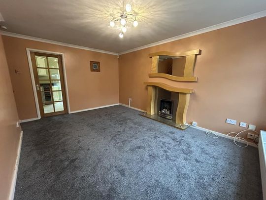 3 bedroom semi-detached house to rent - Photo 1