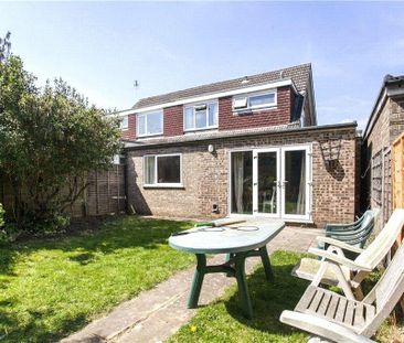 1 bedroom in a house share to rent - Photo 3
