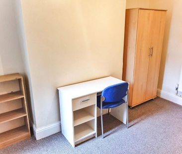 4 bedroom terraced house to rent - Photo 2