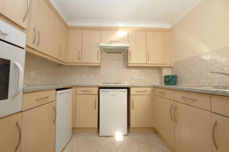 1 bedroom flat to rent - Photo 4