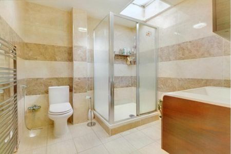 4 bedroom townhouse to rent - Photo 4