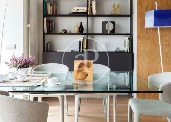 2 bedroom luxury penthouse for rent in Madrid, Spain - Photo 1