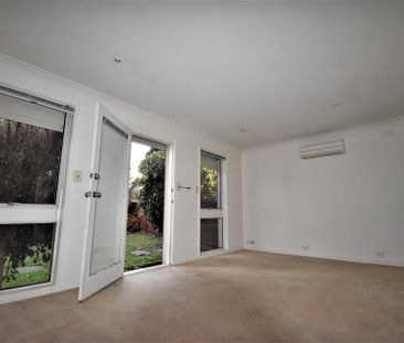 1/32 Simpsons Road, Box Hill - Photo 4