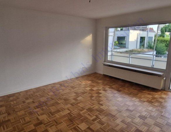 Modernisiert, zentral, ruhig, kl. Garage, 4 ZKB Balkon, Obergeschoss in einem Zweifamilienhaus - Photo 1