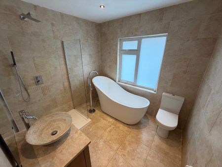 Cedar Grove, Bradmore , Wolverhampton - Photo 3