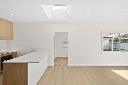 24 Ziems Avenue, Towradgi. - Photo 5