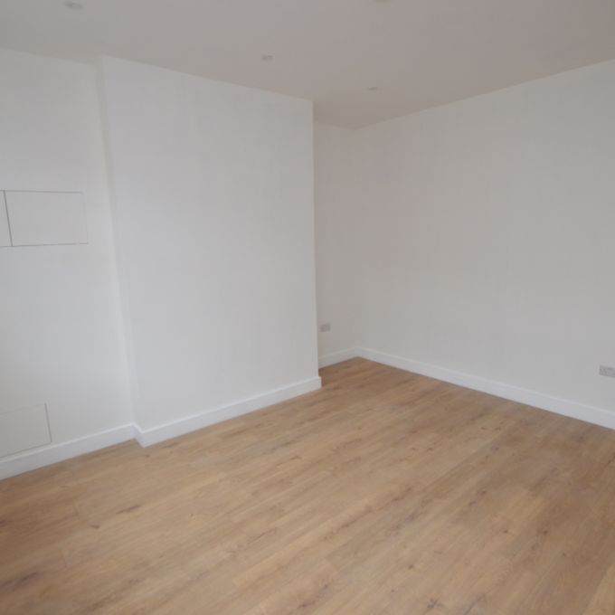 2 Bedroom Terraced House - Photo 1