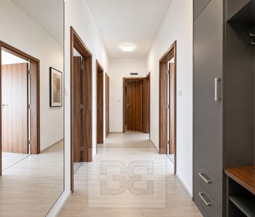 Apartment for rent, 3+kk - 2 bedrooms, 90m - Photo 1