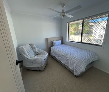 4-bedroom shared house, Murtha Drive - Photo 2