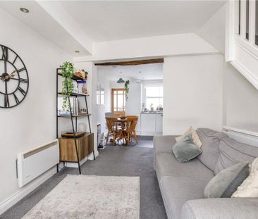 2 bedroom semi-detached house to rent - Photo 2