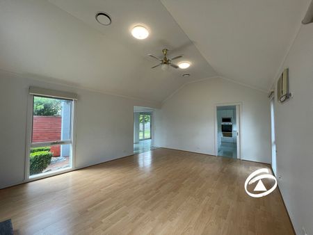 24 Chirnside Road, 3806, Berwick Vic - Photo 3