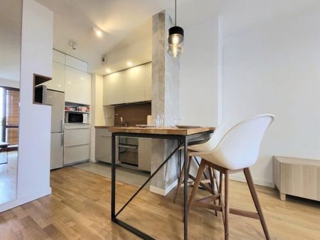 Świetnie urządzona kawalerka z komórką i garażem 34.18 m² - Photo 4