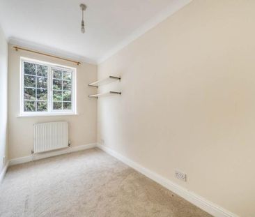 4 bedroom detached house to rent - Photo 6