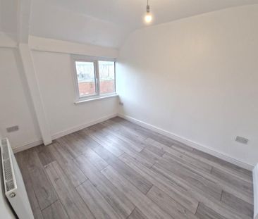 2 bedroom semi-detached house to rent - Photo 2