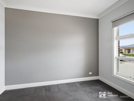 Perfect Family Living in a Prime Arnolds Creek Location - Photo 3