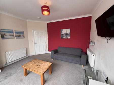 Hull Road, Tang Hall - P2105 - Photo 2