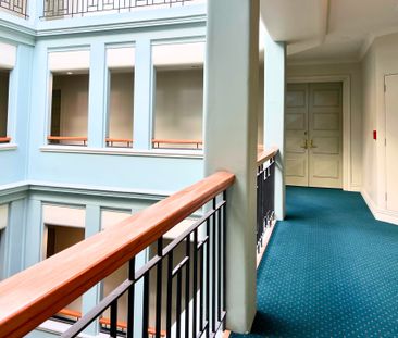 1 Bedroom on Queen St - Photo 2