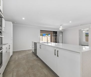 Stylish & Spacious Home You Don't Want to Miss! - Photo 3