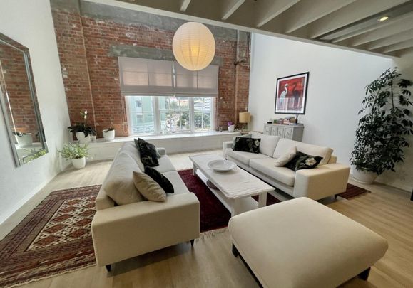 2 bedroom character apartment on the harbour - Photo 1