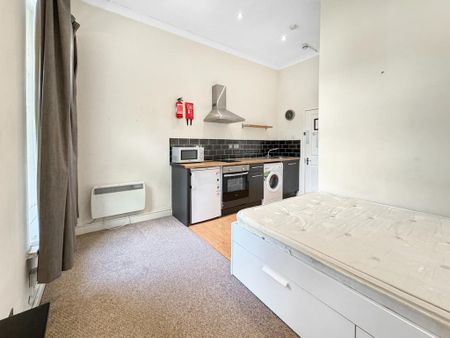 1 bedroom flat to rent - Photo 2