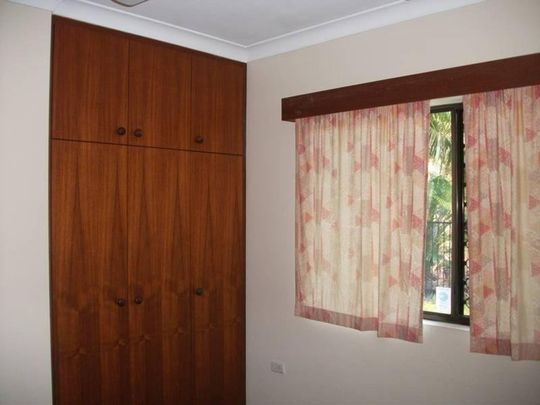 Neat 2 Bedroom Unit Close to Darwin University - Photo 1