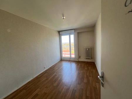 Location - Appartement T3 - 64 m² - Sochaux - Photo 2