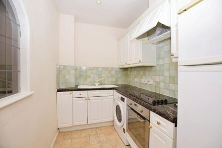 1 bedroom flat to rent - Photo 2