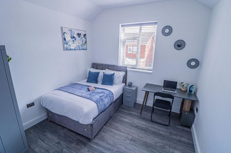 1 bedroom in a house share to rent - Photo 4